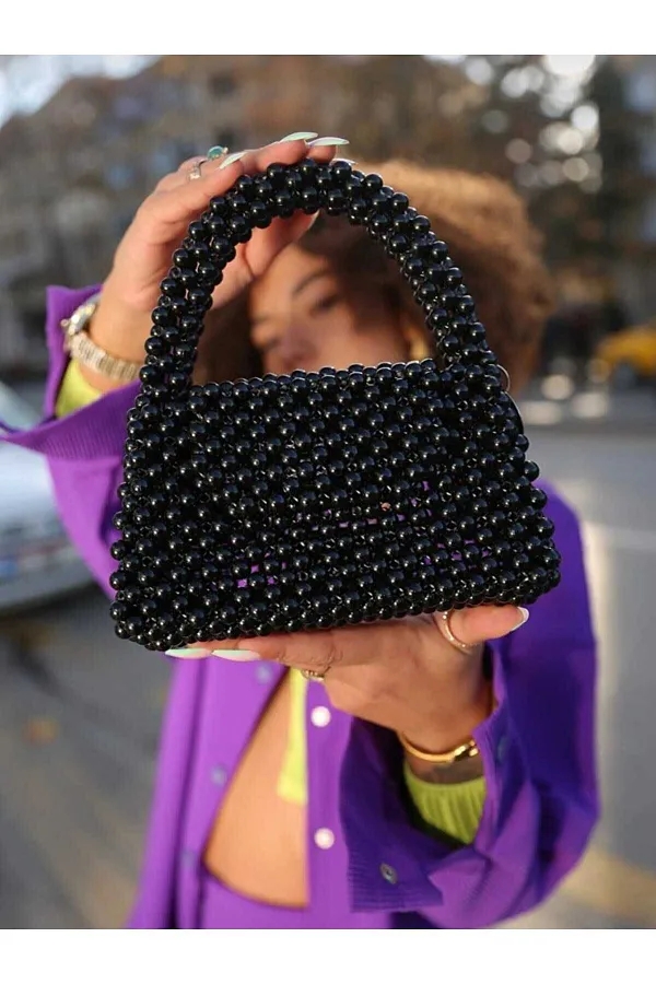 Elegant Black Evening Purses for Every Occasion